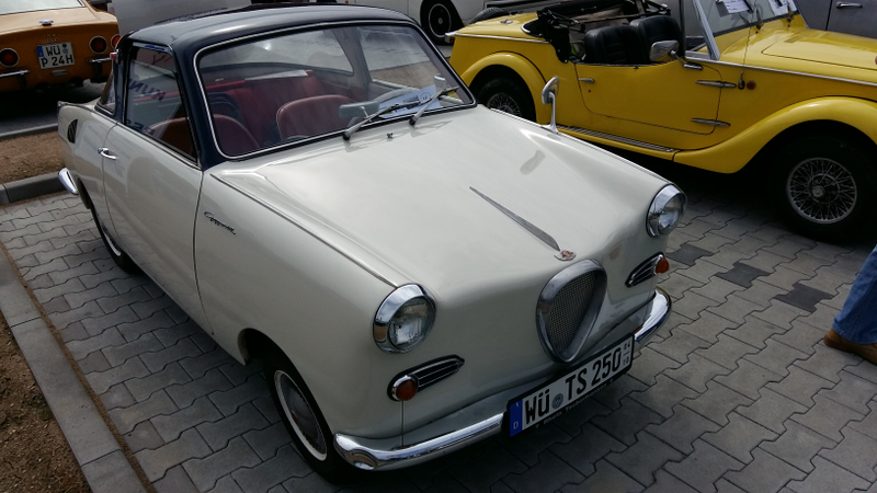 Illustration for article titled Another oldtimer meet photodumpÂ